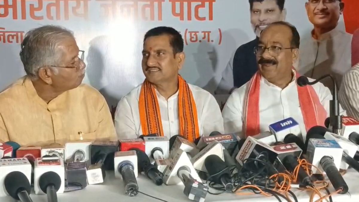Video : प्रेस वार्ता में केंद्रीय मंत्री साहू और उप मुख्यमंत्री साव सुना रहे थे मोदी सरकार के 11 साल की उपलब्धि, तभी 2 बार चली गई बिजली