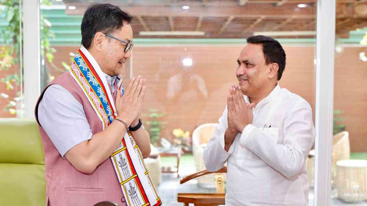 वक्फ बोर्ड की संपत्तियों पर अतिक्रमण और फर्जी रजिस्ट्री, अध्यक्ष सलीम राज ने कहा – मामले की होगी CBI जांच, अवैध कब्जे पर चलेगा बुलडोजर