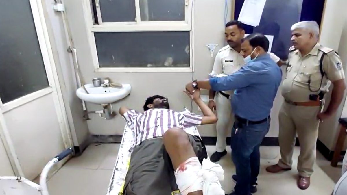 बहुचर्चित गैंगस्टर भोला सिकरवार हत्या मामलाः मास्टरमाइंड 10 हजार के इनामी गैंगस्टर बंटी भदौरिया को शॉर्ट एनकाउंटर में गिरफ्तार, पैर पर लगी गोली