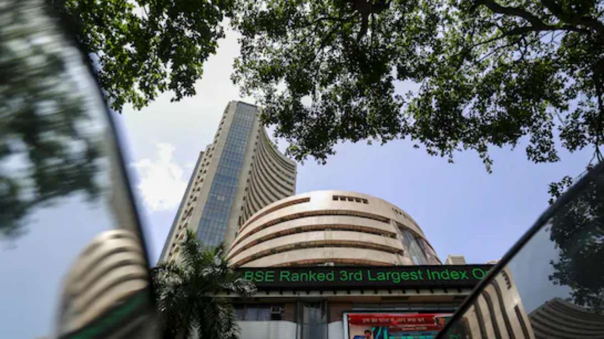 Stocks in News Today: अडानी से ITC तक ये कंपनियां निवेशकों के रडार पर, कौन बनेगा सोमवार का बाजीगर