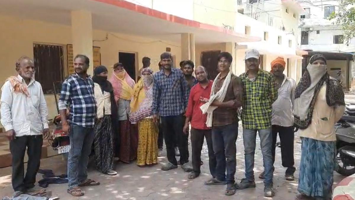 4 महीने से नहीं मिली सैलरीः सफाई कंपनी को ब्लैकलिस्ट करने की जगह निगम के अधिकारी मेहरबान! कर्मचारियों ने फिर खोला मोर्चा