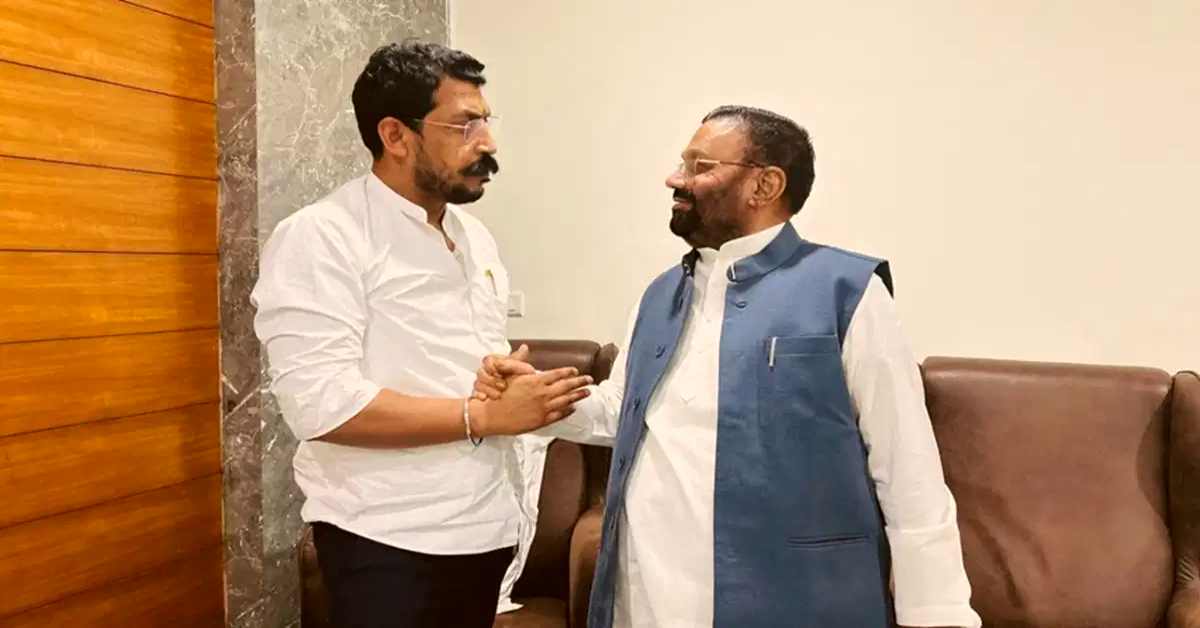कभी इसके, कभी उसकेः आखिर किसके हैं स्वामी प्रसाद मौर्य? आजाद समाज पार्टी में शामिल हो सकते हैं पूर्व मंत्री!