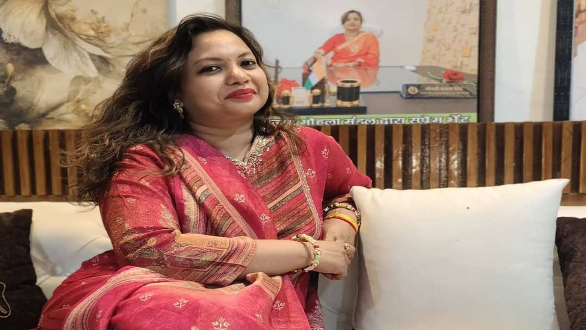 जिला पंचायत अध्यक्ष की कुर्सी खतरे में! : पूर्व IAS की बेटी पर फर्जी जाति प्रमाणपत्र बनवाने का आरोप, जांच समिति गठित, लेकिन कार्रवाई में देरी