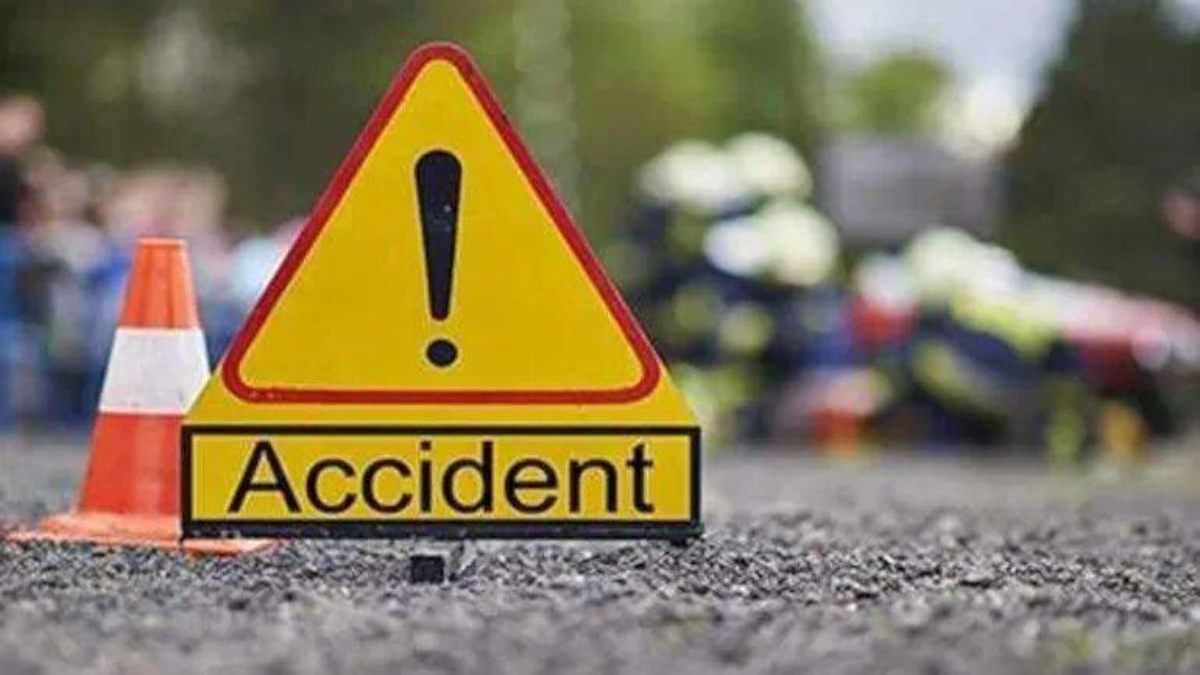 CG Road Accident: प्रदेश के दो अलग-अगल जिलों में 3 सड़क हादसे, 4 की मौत 6 घायल…