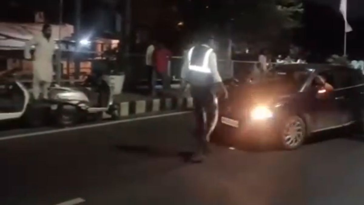 मुख्यमंत्री की सुरक्षा में चूकः वीआईपी रोड पर सीएम के काफिले के बीच घुसी कार, वीडियो वायरल