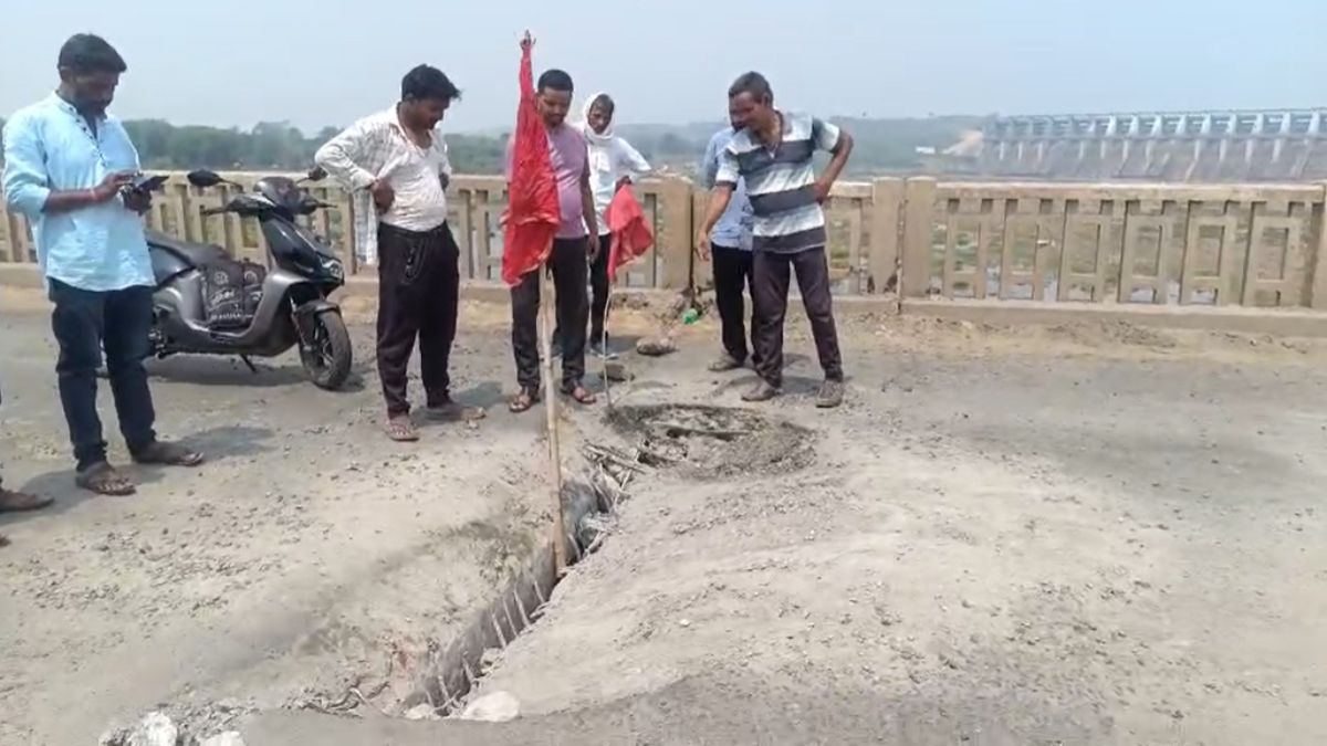 बड़ी खबरः सोन नदी के पुल का एक पिलर झुका, स्टेट हाइवे पर आवागमन बंद, रीवा शहडोल मार्ग भी बाधित