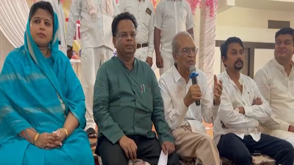 संगठन सृजन अभियानः पूर्व मंत्री नहाटा ने माना कांग्रेस का प्रदर्शन रहा कमजोर, केंद्रीय पर्यवेक्षक डॉ. प्रसाद ने कहा- अब सब कुछ पारदर्शी