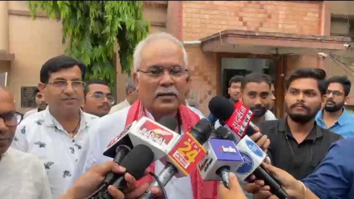 भूपेश बघेल ने अरविंद नेताम के बयान पर RSS पर साधा निशाना, कहा – आरएसएस झूठ की फैक्ट्री, ट्रांसफर पोस्टिंग पर बैन हटने और नकटी गांव को लेकर कही ये बात…