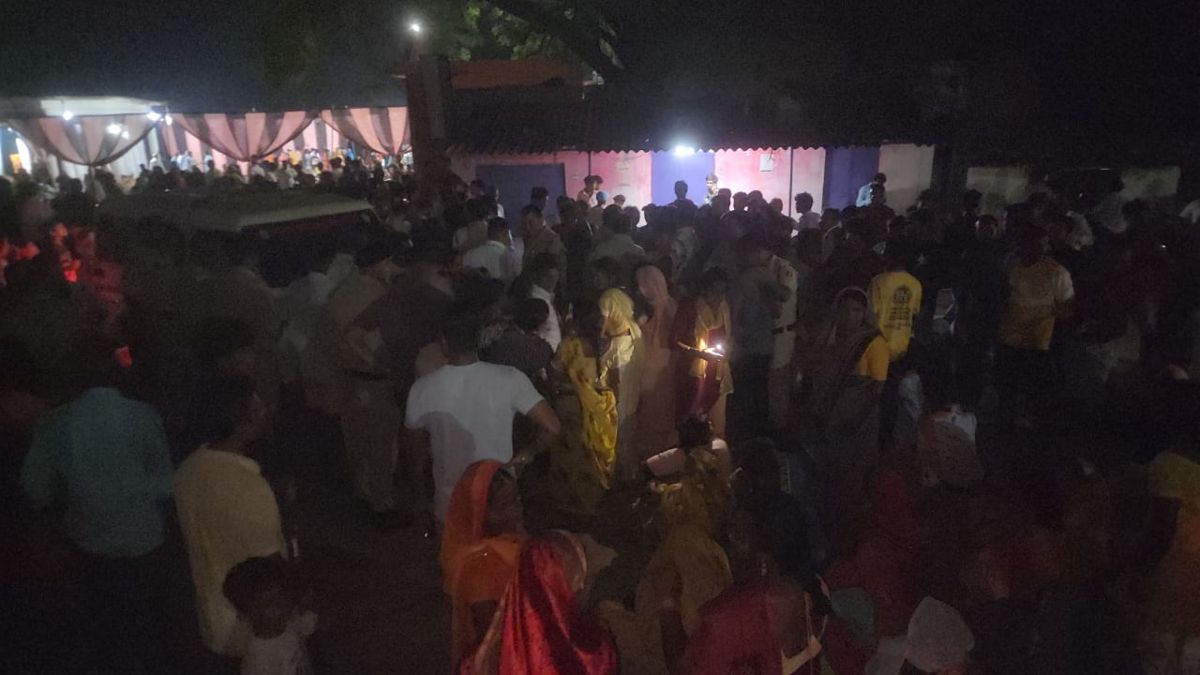 रेत माफियाओं का आतंक: अवैध रेत खनन का विरोध करने पर युवक को मारी गोली, आक्रोशित ग्रामीणों ने पुलिस टीम को घेरा