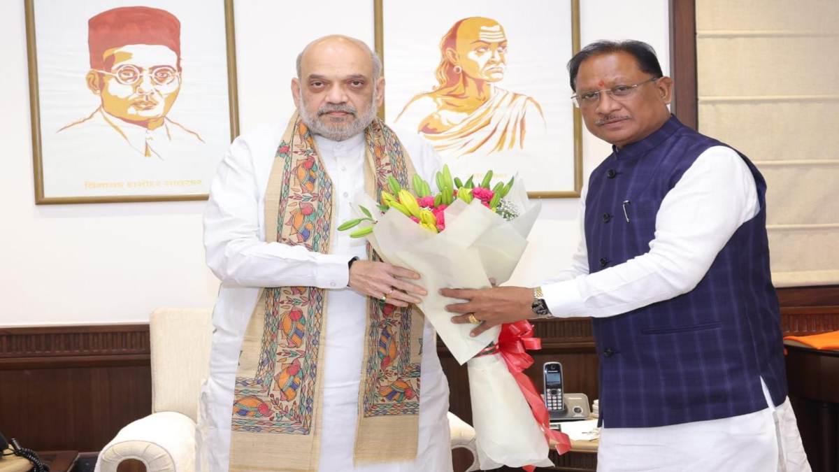 मुख्यमंत्री विष्णुदेव साय ने केंद्रीय गृहमंत्री शाह से की मुलाकात, नक्सल ऑपरेशन की उपलब्धियों और बस्तर के विकास की दी जानकारी