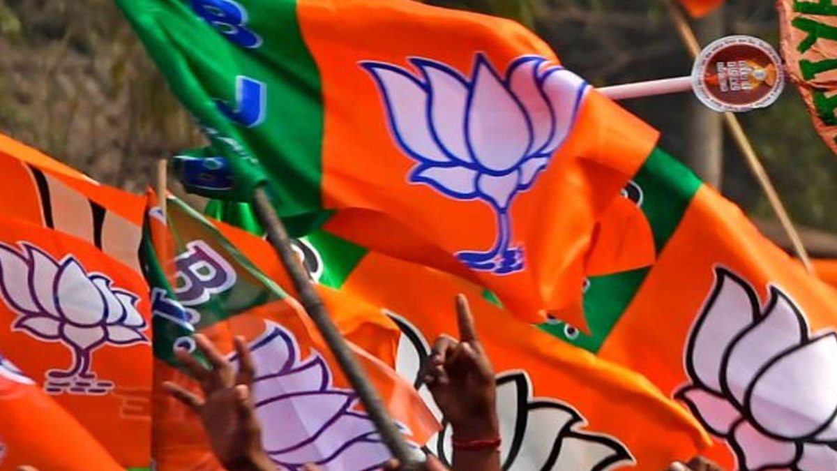 आरंग भाजपा में घमासान : नई कार्यकारिणी को लेकर कार्यकर्ताओं में आक्रोश, मंडल अध्यक्ष को हटाने की उठी मांग