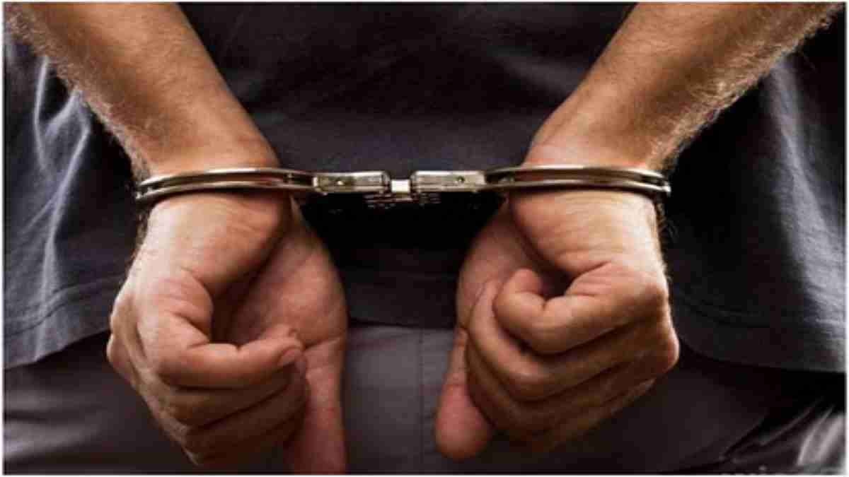 हथकड़ी समेत कोर्ट से फरार हुआ आरोपी: मचा हड़कंप, पुलिस को इस तरह दिया चकमा