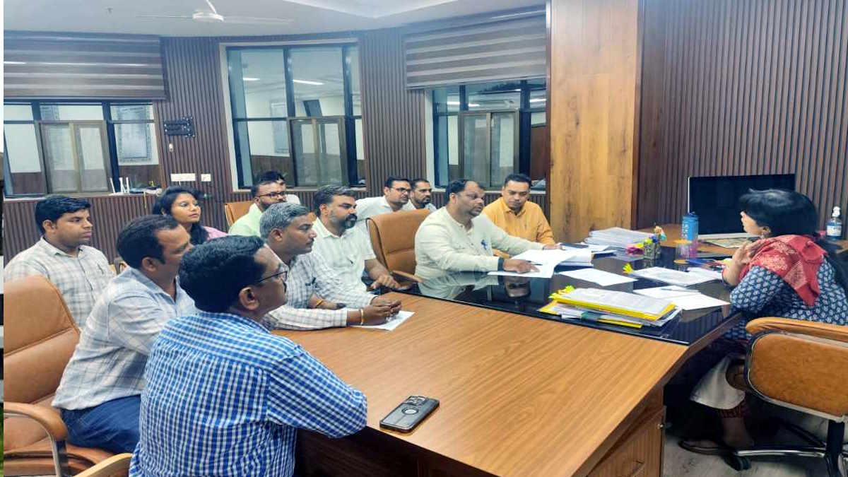 Lalluram Impact : राष्ट्रीय स्वास्थ्य मिशन के संविदा स्वास्थ्य कर्मचारियों की मांगों का होगा निराकरण, बनाई गई राज्य स्तरीय 5 सदस्यीय समिति