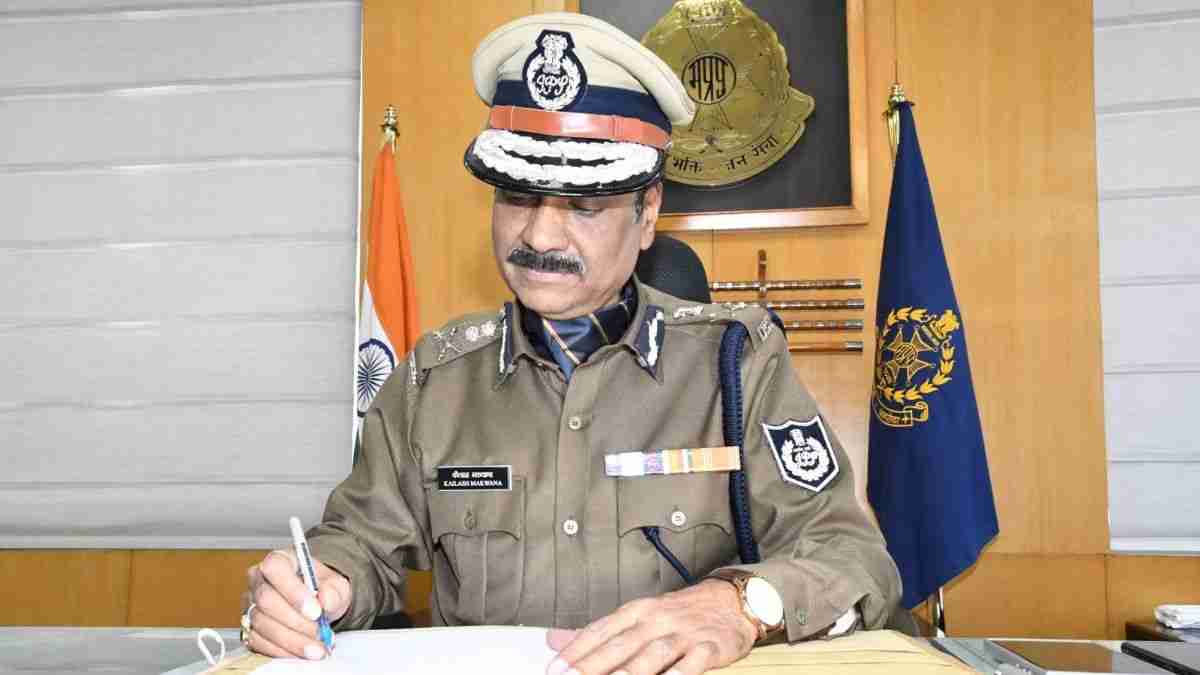‘बलात्कार के लिए इंटरनेट पर परोसी जा रही अश्लीलता जिम्मेदार’, MP DGP का बड़ा बयान, कहा- सिर्फ पुलिस के बूते रेप रोकना संभव नहीं