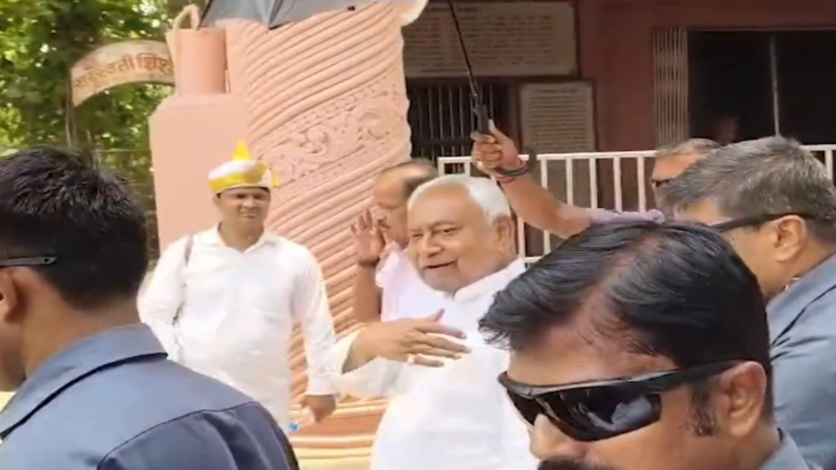 Nitish Kumar News: सीएम नीतीश कुमार जब अचानक पहुंचे बख्तियारपुर, अधिकारियों में मचा हड़कंप