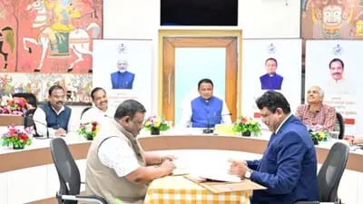 माझी सरकार ने किया समुद्री व्यापार और रोजगार को बढ़ावा देने के लिए प्रमुख बंदरगाह सौदों पर हस्ताक्षर
