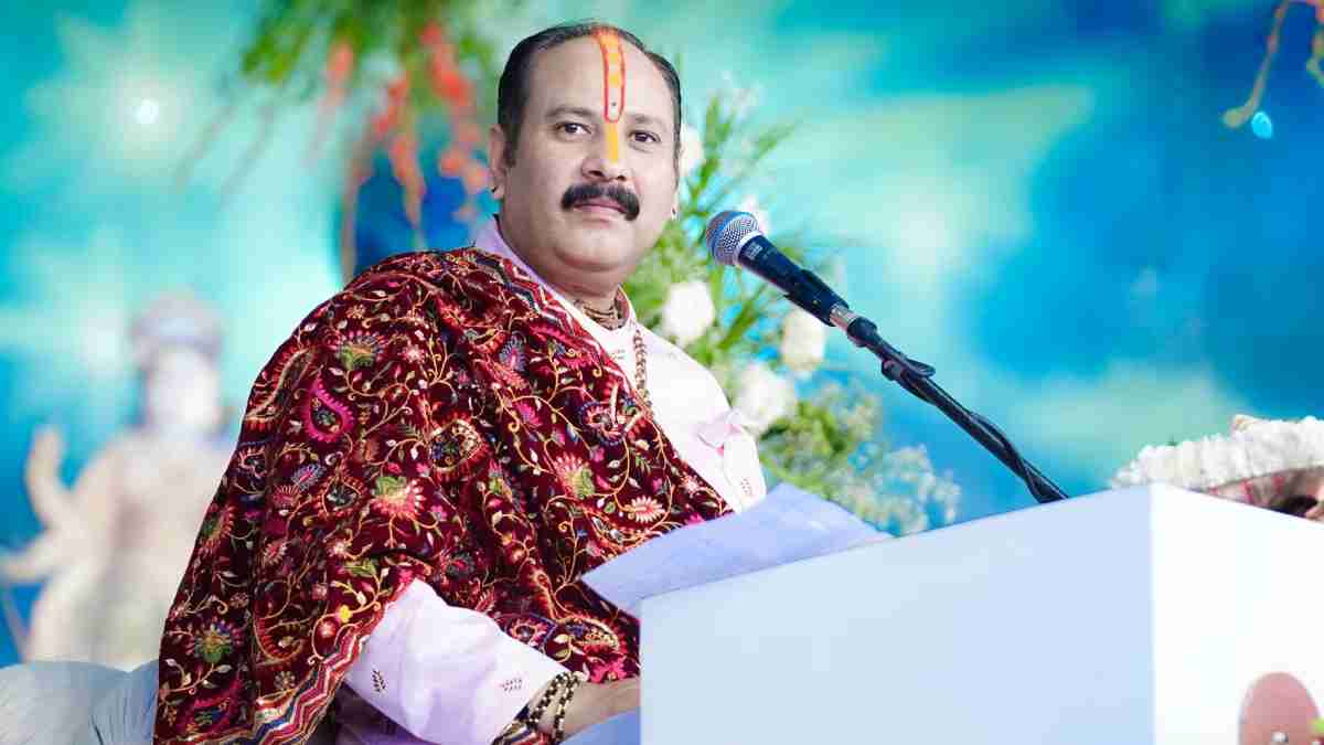 क्या फिर वृन्दावन में नाक रगड़ेंगे पंडित प्रदीप मिश्रा? चित्रगुप्त शक्तिपीठ में माफी मांगने की उठ रही मांग, जानें क्या है विवाद