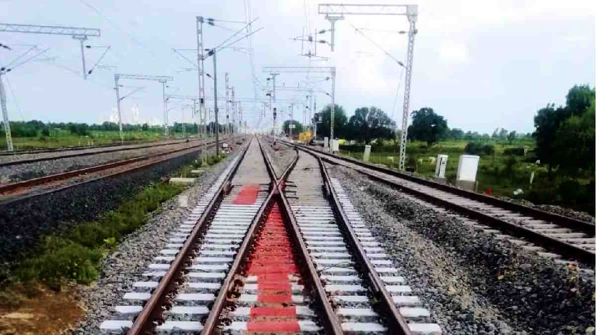भोजपुर में ट्रेन हादसा, दो मजदूरों की मौत, परिजनों ने जताई साजिश की आशंका