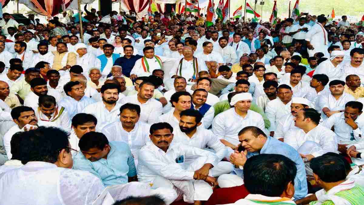 ग्वालियर HC में प्रतिमा विवाद: कांग्रेस का महा उपवास, पूर्व मंत्री बोले- आंबेडकर की नहीं तो क्या गोड़से की मूर्ति लगाओगे? MLA ने कहा- श्योपुर में RSS वालों को लठ मारकर भगाता हूं