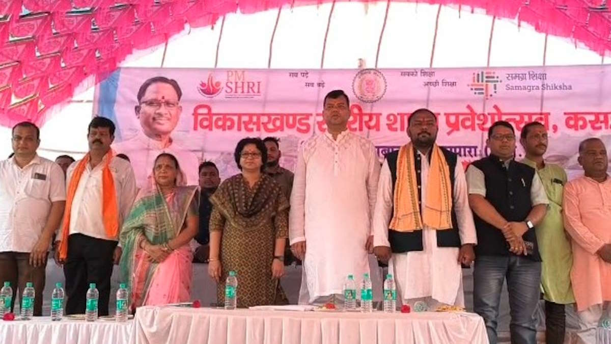 शाला प्रवेशोत्सव के दौरान अधिकारियों पर बिफरे कांग्रेस विधायक, कार्यक्रम बीच में ही छोड़कर हुए रवाना…