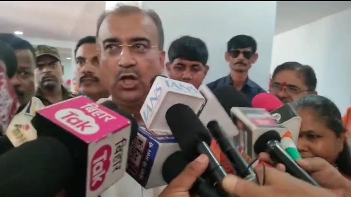 Damad Aayog : बिहार में आयोगों के गठन को लेकर चढ़ा है सियासी पारा, तेजस्वी यादव पर जमकर साधा निशाना