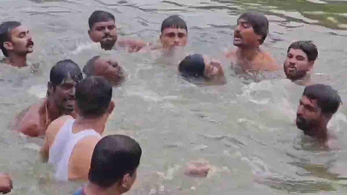 Ujjain News: महाकाल के दर्शन करने आए श्रद्धालु की शिप्रा नदी में डूबने से मौत, दोस्तों के साथ नहाने के दौरान हुआ हादसा
