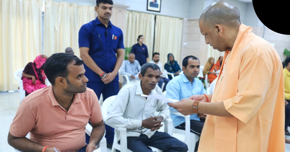 ‘कार्य में ढिलाई न बरतें’, CM योगी ने जनता दर्शन में सुनी फरियाद, अधिकारियों को दिए कड़े निर्देश, कहा-समय पर समाधान करें