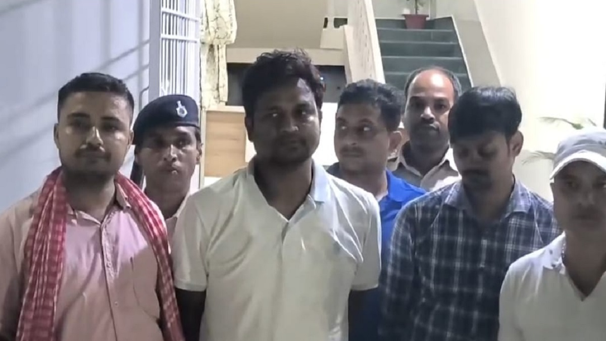 सहरसा में रिश्वतखोरी का पर्दाफाश: पतरघट अंचल अधिकारी 20 हजार की रिश्वत लेते रंगे हाथ गिरफ्तार