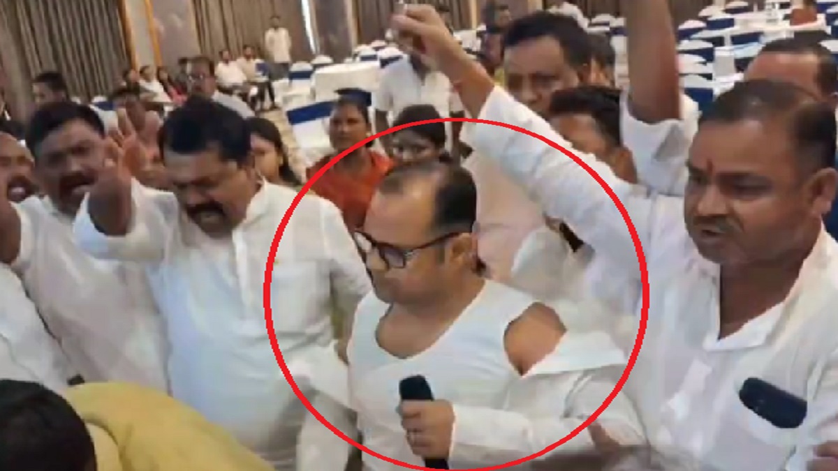 पटना नगर निगम की बोर्ड बैठक में भारी हंगामा, पार्षदों ने एक-दूसरे को दी जमकर गाली, कुर्ता फाड़ा
