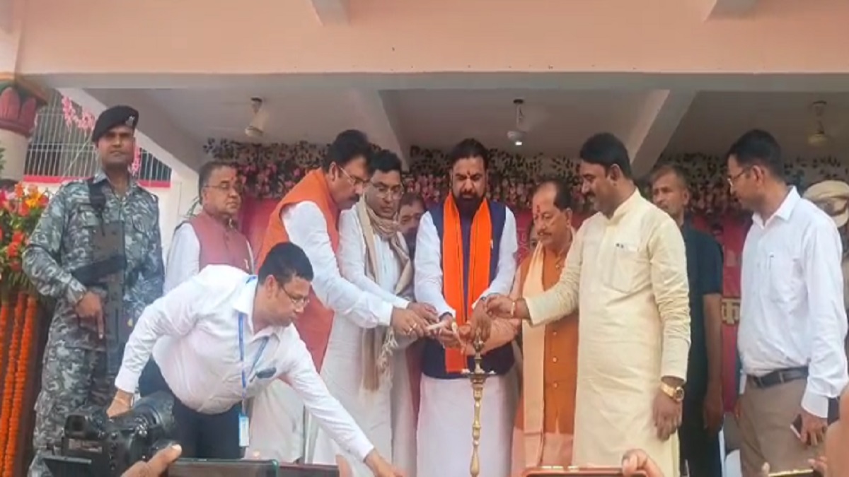 बांका में श्रावणी मेले का भव्य शुभारंभ, दोनों डिप्टी सीएम ने दीप जलाकर किया कार्यक्रम का उद्घाटन