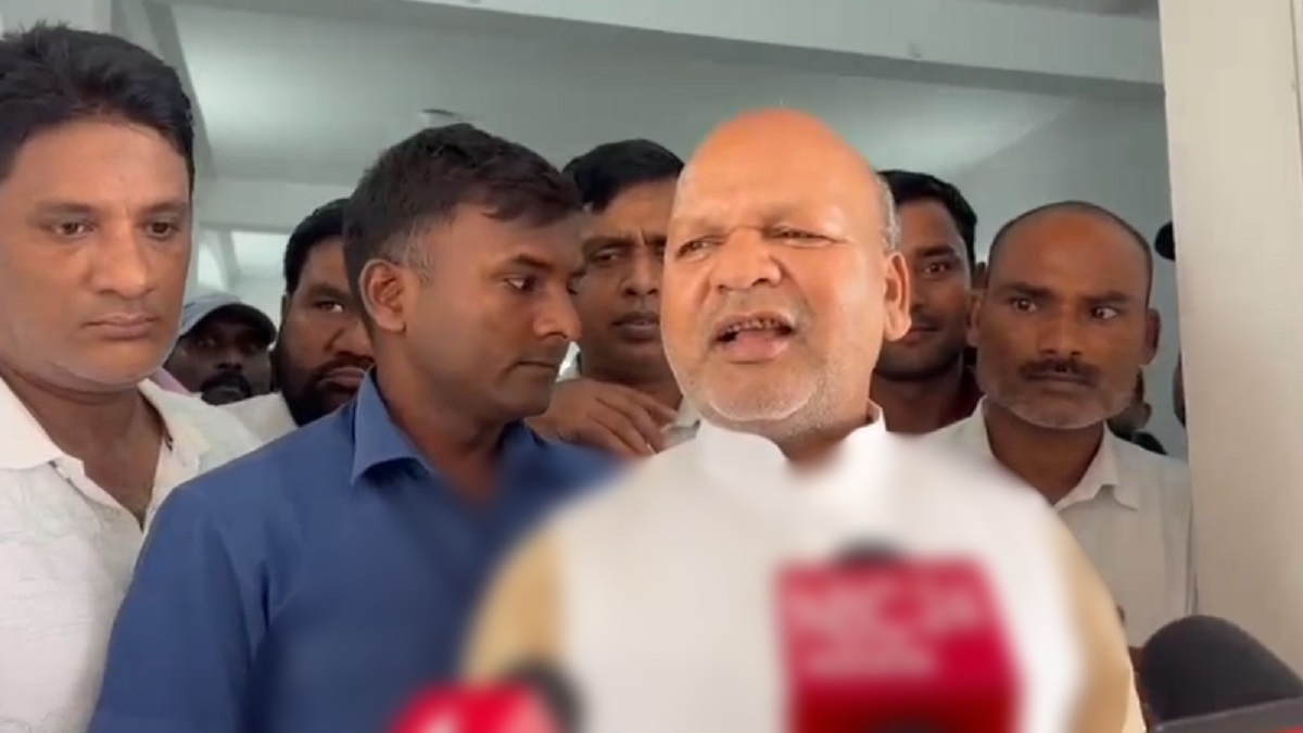 सवाल पूछना मना है! रोजगार को लेकर सवाल पूछने पर भड़के JDU मंत्री रत्नेश सदा, पत्रकारों के साथ किया अभद्र व्यवहार