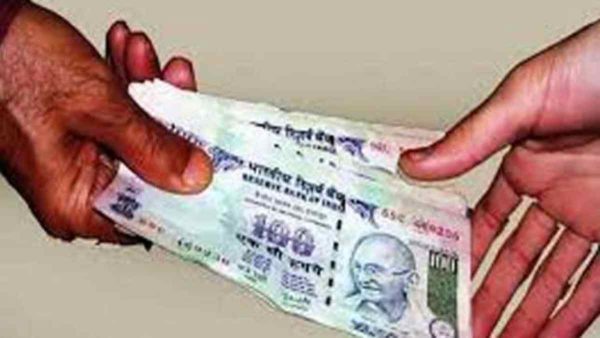 रिश्वत लेते रंगे हाथों पकड़ाया ASI