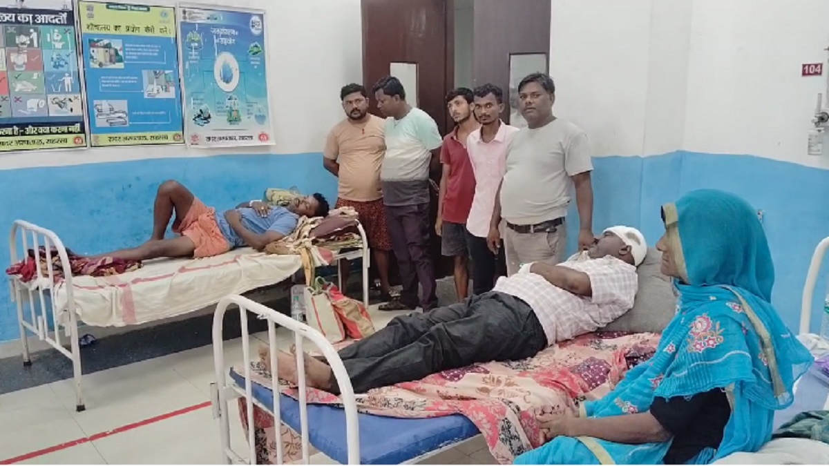 सहरसा में भू-माफियाओं ने रंगदारी नहीं देने पर दो लोगों को मारपीट कर किया लहूलुहान, दहशत फैलान के लिए चलाई कई राउंड गोलियां