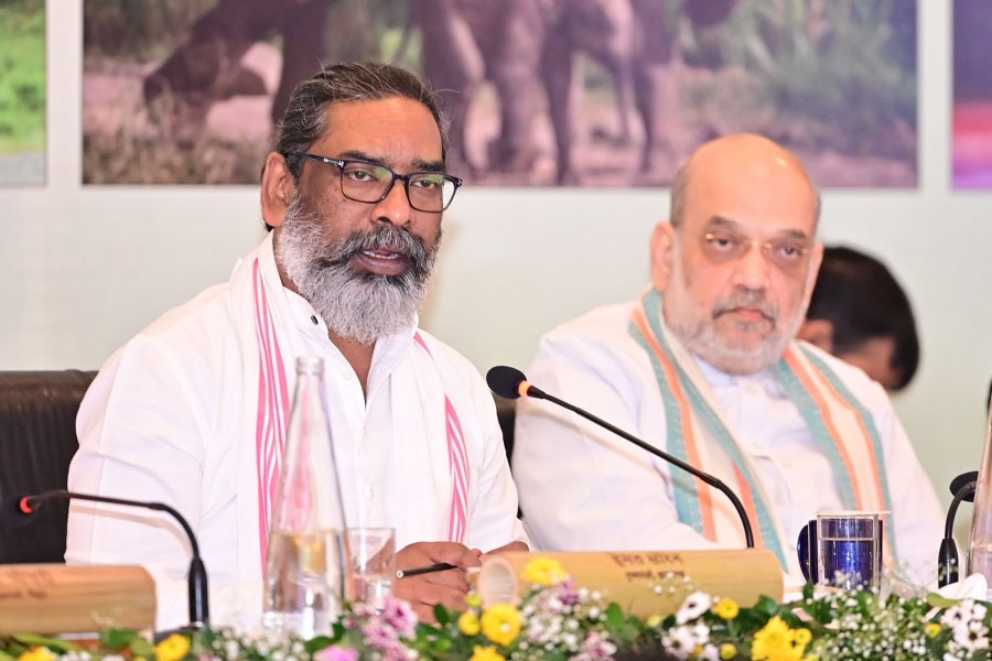 CM हेमन्त सोरेन ने गृह मंत्री अमित शाह को लिखा पत्र, नक्सल विरोधी अभियान के लिए 13 हजार करोड़ माफ करने का आग्रह किया