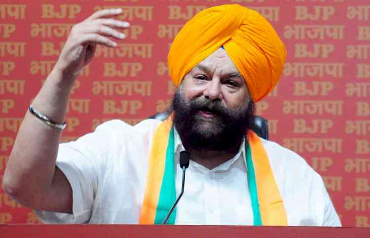 BJP सांसद ने कि कांवड़ियों के लिए ID कार्ड की घोषणा, कहा- ‘पाकिस्तानी एजेंट कांवड़ यात्रा को…’