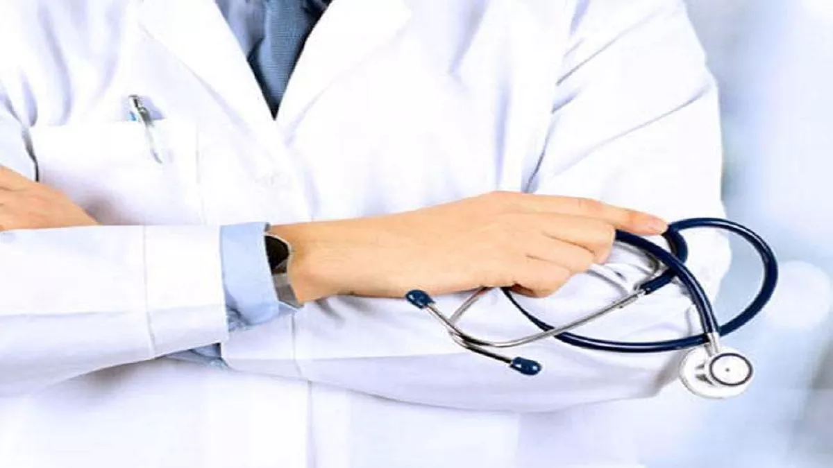 छत्तीसगढ़ में मोतियाबिंद ऑपरेशन के दौरान लगा रहे घटिया लेंस, पीएमओ से शिकायत