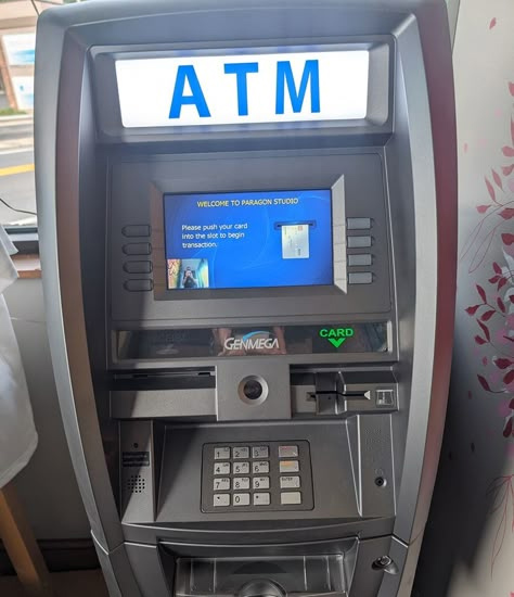 बदमाशों ने फिल्मी अंदाज में 11 लाख 50 हजार रुपये से भरी ATM मशीन तोड़ चुराए नगदी, इलाके में हड़कंप
