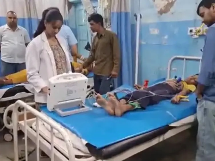 Rajasthan News: 11 हजार वोल्ट की लाइन टूटने से परिवार के चार सदस्य करंट की चपेट में, विभाग की लापरवाही पर सवाल