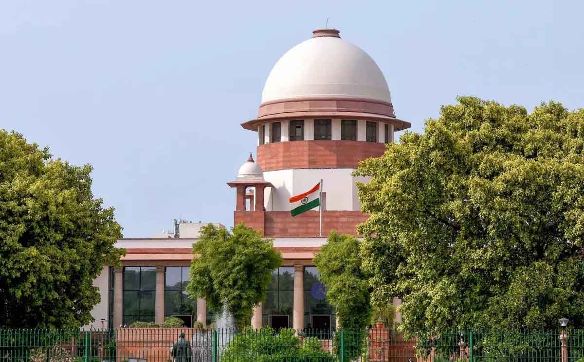 केंद्र का सुप्रीम कोर्ट में जवाब, सहमति से शारीरिक संबंध बनाने की उम्र 18 साल से कम नहीं हो सकती, जानिए क्या है पूरा मामला