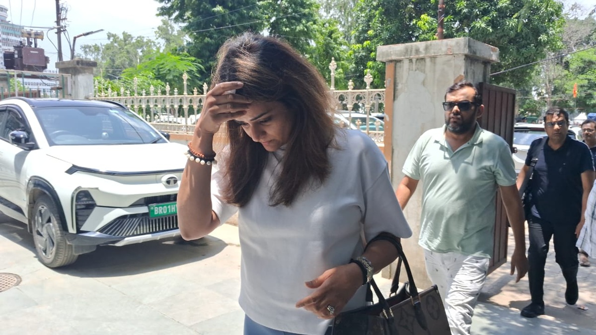 Gopal Khemka Murder Case : गोपाल खेमका का गुलबी घाट पर कुछ ही देर में होगा अंतिम संस्कार, स्कॉटलैंड से पटना पहुंची बेटी गरिमा
