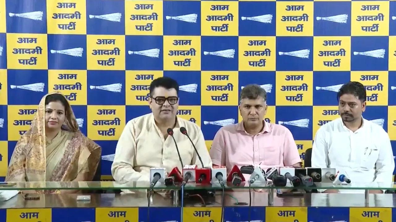 AAP में वापस लौटीं पार्षद सुमन टिंकू राजौरा, 6 साल के लिए बीजेपी से निष्कासित, कहा- सबसे बड़ी गलती थी BJP में शामिल होना
