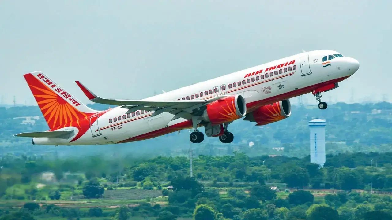 एअर इंडिया की फ्लाइट का बदला रूट; रियाद से दिल्ली आ रही फ्लाइट, अचानक जयपुर हुई डायवर्ट