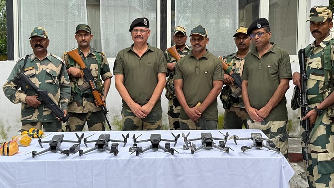 BSF ने किये पाक के मंसूबे नाकाम, सीमा पर 6 ड्रोन और 2 किलो 340 ग्राम हेरोइन बरामद