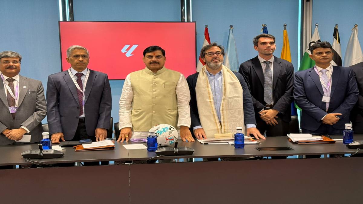 MP में पीपीपी मोड पर फुटबाल एक्सीलेंस सेंटर, स्पोर्टस इन्फ्रास्ट्रक्चर और स्पेनिश कोचिंग आधारित प्रारंभ होंगे यूथ ट्रेनिंग प्रोग्राम : मुख्यमंत्री डॉ. यादव