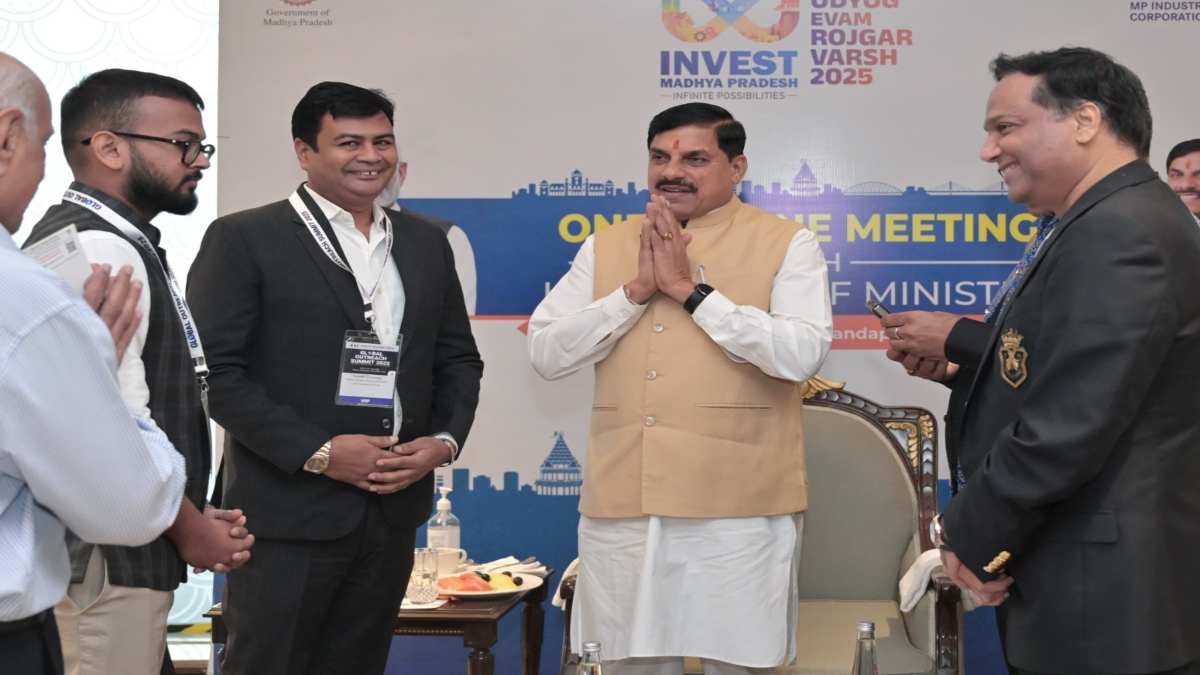 BSL Global Outreach Summit-2025: टेक्सटाइल हब बनेगा मध्यप्रदेश, सीएम डॉ. मोहन यादव ने कहा- उद्योगपतियों की मदद के लिए सरकार पूरी तरह तैयार