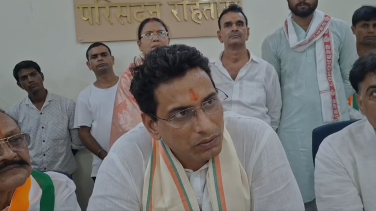 Bihar News: छत्तीसगढ़ कांग्रेस विधायक देवेंद्र यादव ने नीतीश कुमार पर बोला हमला, कहा- गुजरात के 2 लोग चला रहे बिहार की सरकार