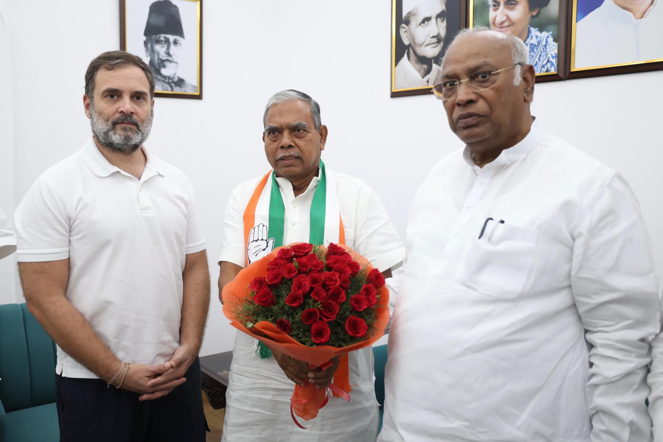 चलो बुलावा आया है, राहुल बाबा ने बुलाया है : RIMS विवाद के बीच झारखंड कांग्रेस अध्यक्ष दिल्ली तलब, राहुल गांधी लेंगे नेताओं की मीटिंग