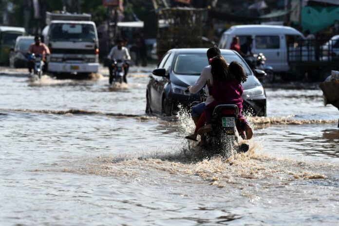भारी बारिश से पंजाब में बज रही खतरे की घंटी, लगातार बढ़ रहा जल स्तर