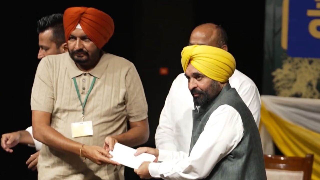 चंडीगढ़ : सीएम मान ने बांटे 942 नियुक्ति पत्र, जंगलात विभाग में नियमित कर्मचारियों की भर्ती