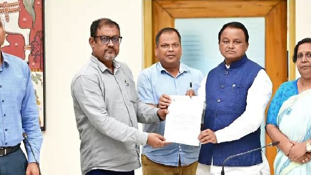 बीएमसी के अतिरिक्त आयुक्त पर हमला, सीएम की अपील के बाद ओएएस ने सामूहिक छुट्टी को किया स्थगित